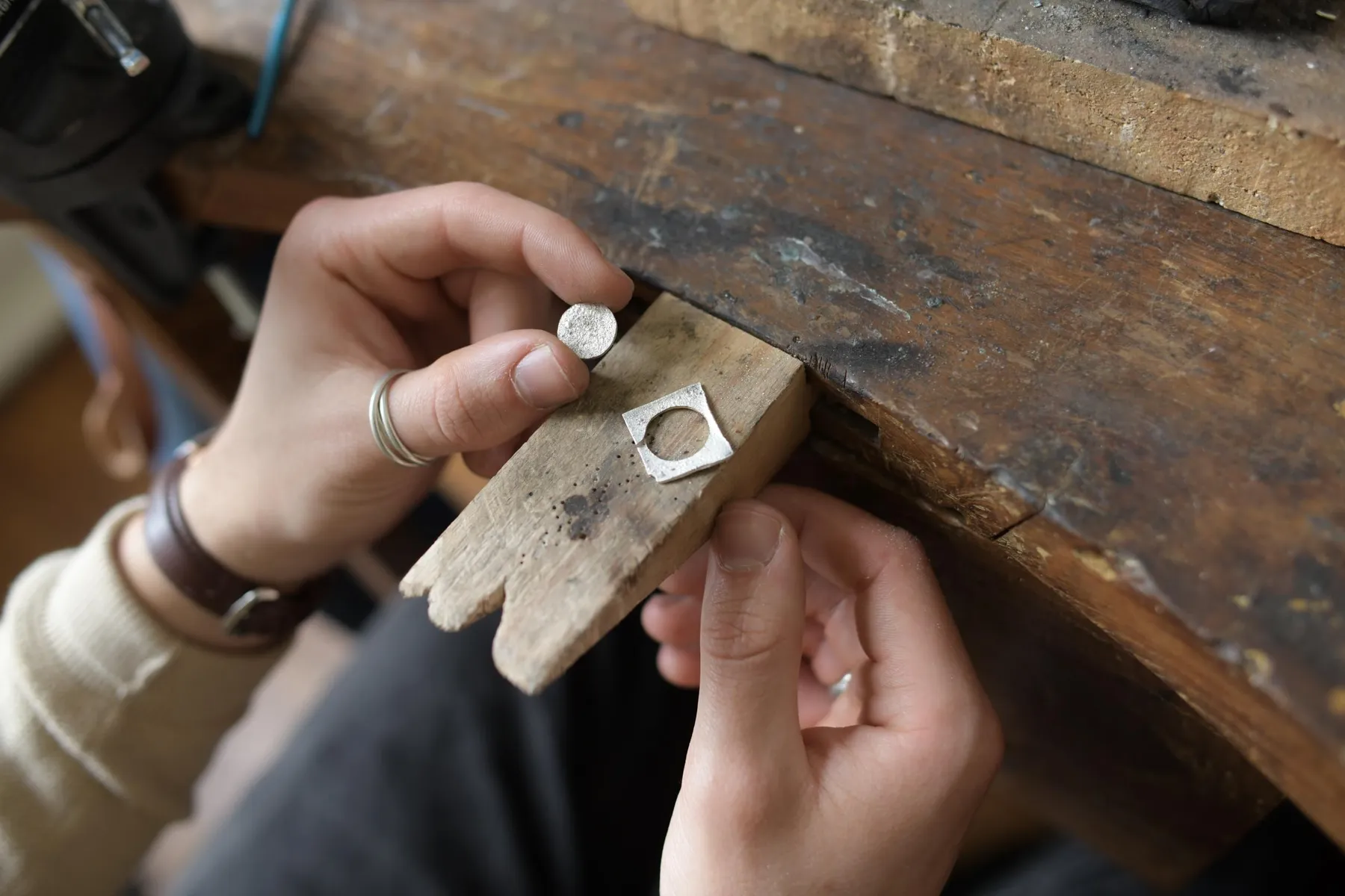 Réalisez votre pendentif en argent réticulé avec Alexis - Image n°2 - Wecandoo