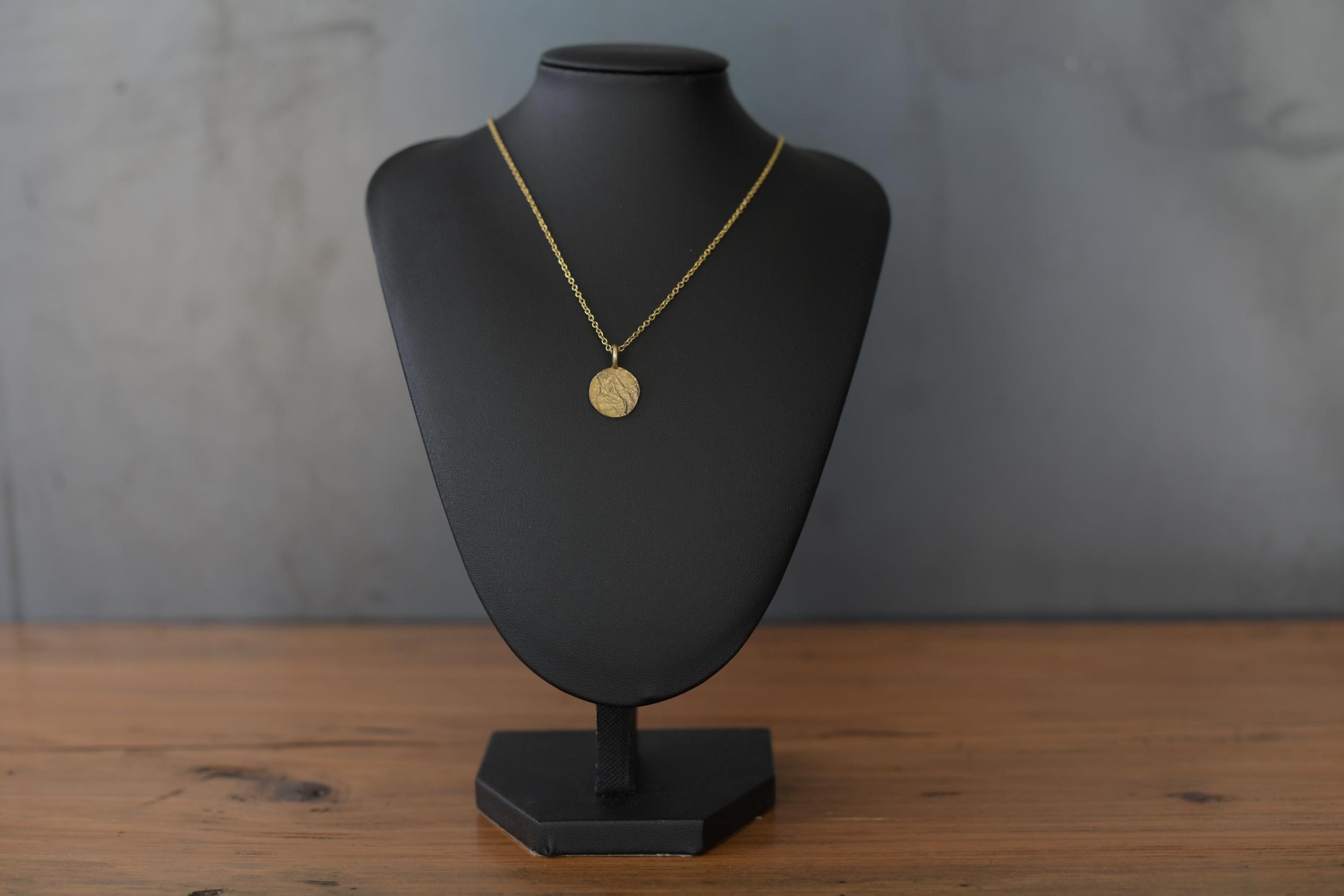 Wecandoo - Réalisez votre pendentif en laiton avec Alexis - Image n°1