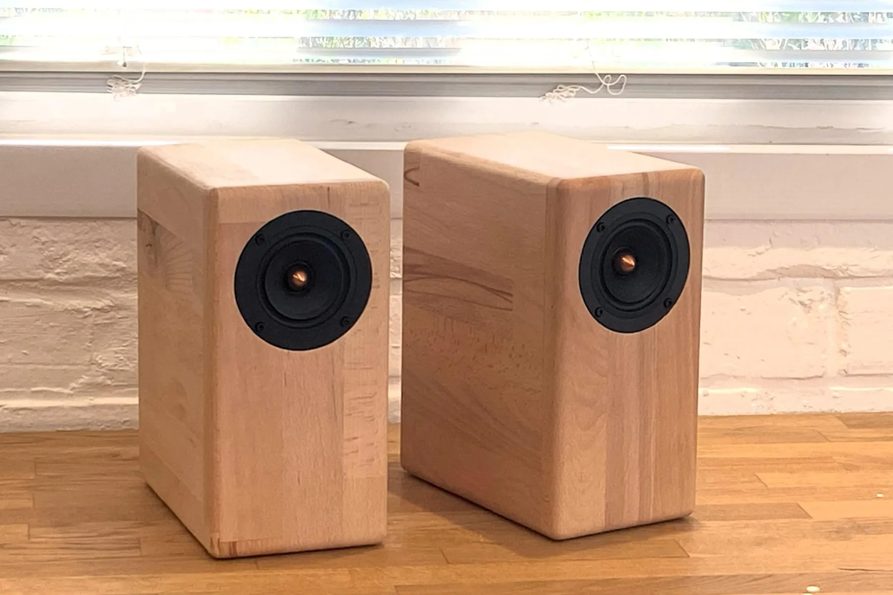 Réalisez votre propre paire d’enceintes bibliothèque avec Michel - Image n°1 - Wecandoo