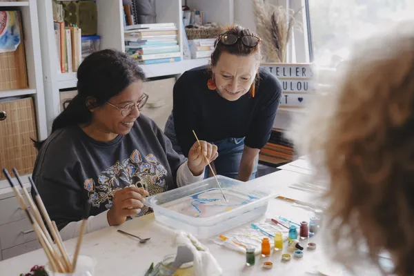 Fabriquez votre papier marbré avec Valérie - Afbeelding nr. 3 - Wecandoo