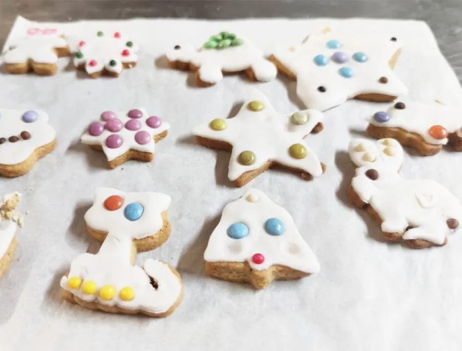 Crée et décore tes biscuits avec Sara et Xenophon - Image n°1 - Wecandoo