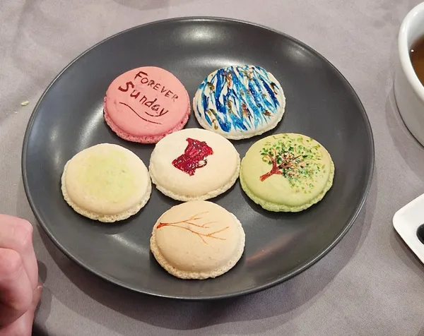 Wecandoo - Initiez-vous à la peinture sur macarons