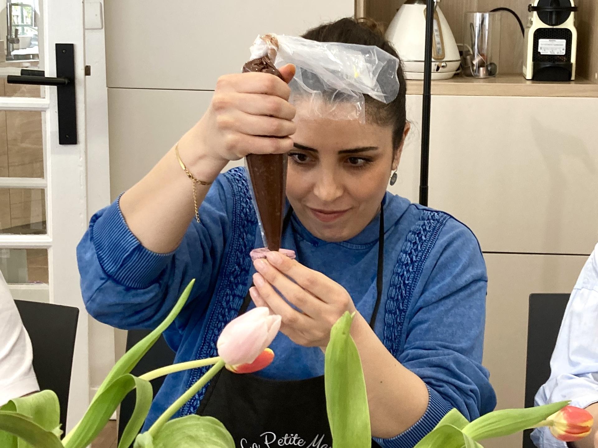 Wecandoo - Initiez-vous à la peinture sur macarons avec Fanny - Image n°5