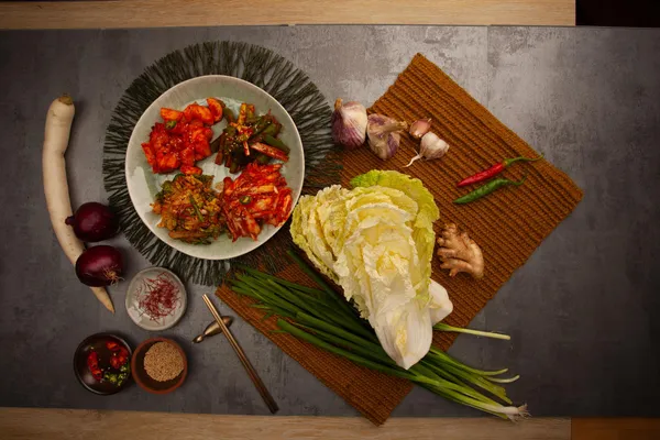 Préparez des recettes au kimchi avec Jean - Afbeelding nr. 4 - Wecandoo
