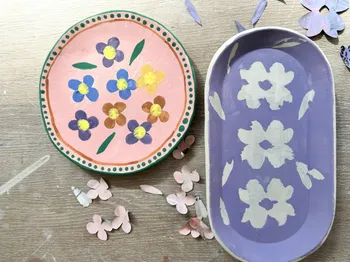 Initiez-vous à la décoration sur céramique