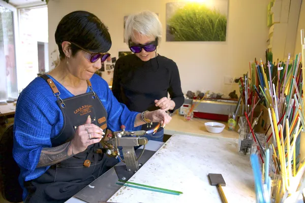 Initiez-vous au filage de verre avec Catherine - Image n°4 - Wecandoo