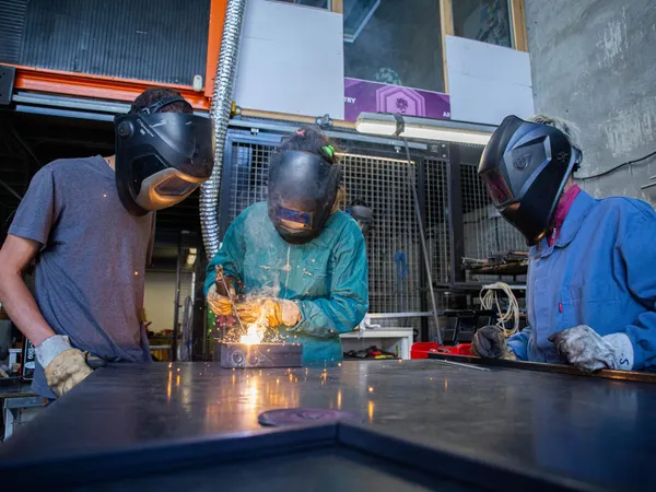 Réalisez votre tabouret avec Simon - Image n°4 - Wecandoo