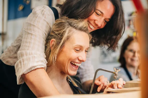 Créez votre duo d'anneaux en argent avec Olivia - Image n°4 - Wecandoo