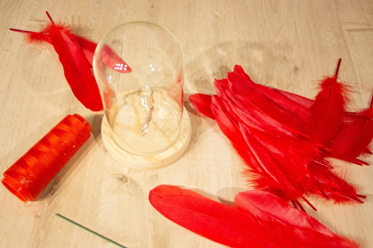 Wecandoo - Réalisez votre rose éternelle en plumes avec Sophie - Image n°5