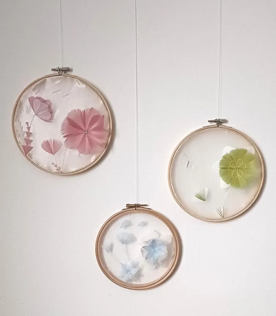 Créez votre tableau floral en plumes avec Sophie - Image n°1 - Wecandoo