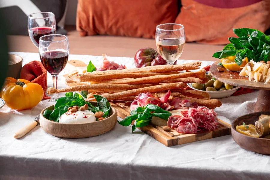 Surprenez votre équipe et préparez un aperitivo à déguster avec Camille - Image n°1 - Wecandoo