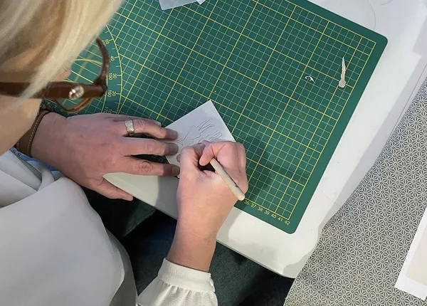 Découvrez la gravure sur tetrapack avec Lucie - Afbeelding nr. 3 - Wecandoo