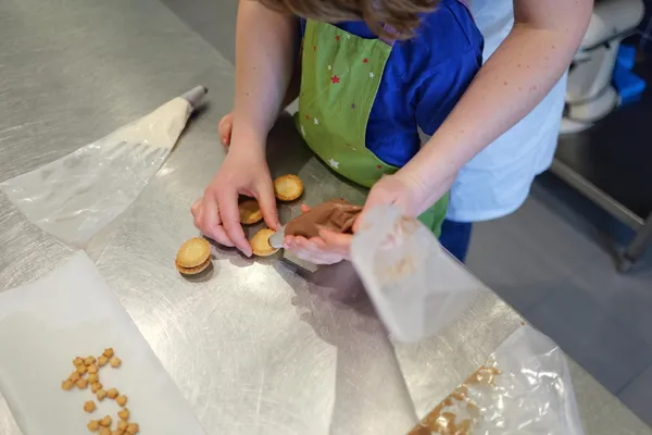 Réalisez vos mini tartelettes créatives en duo avec votre enfant accompagnés par Lola - Image n°4 - Wecandoo