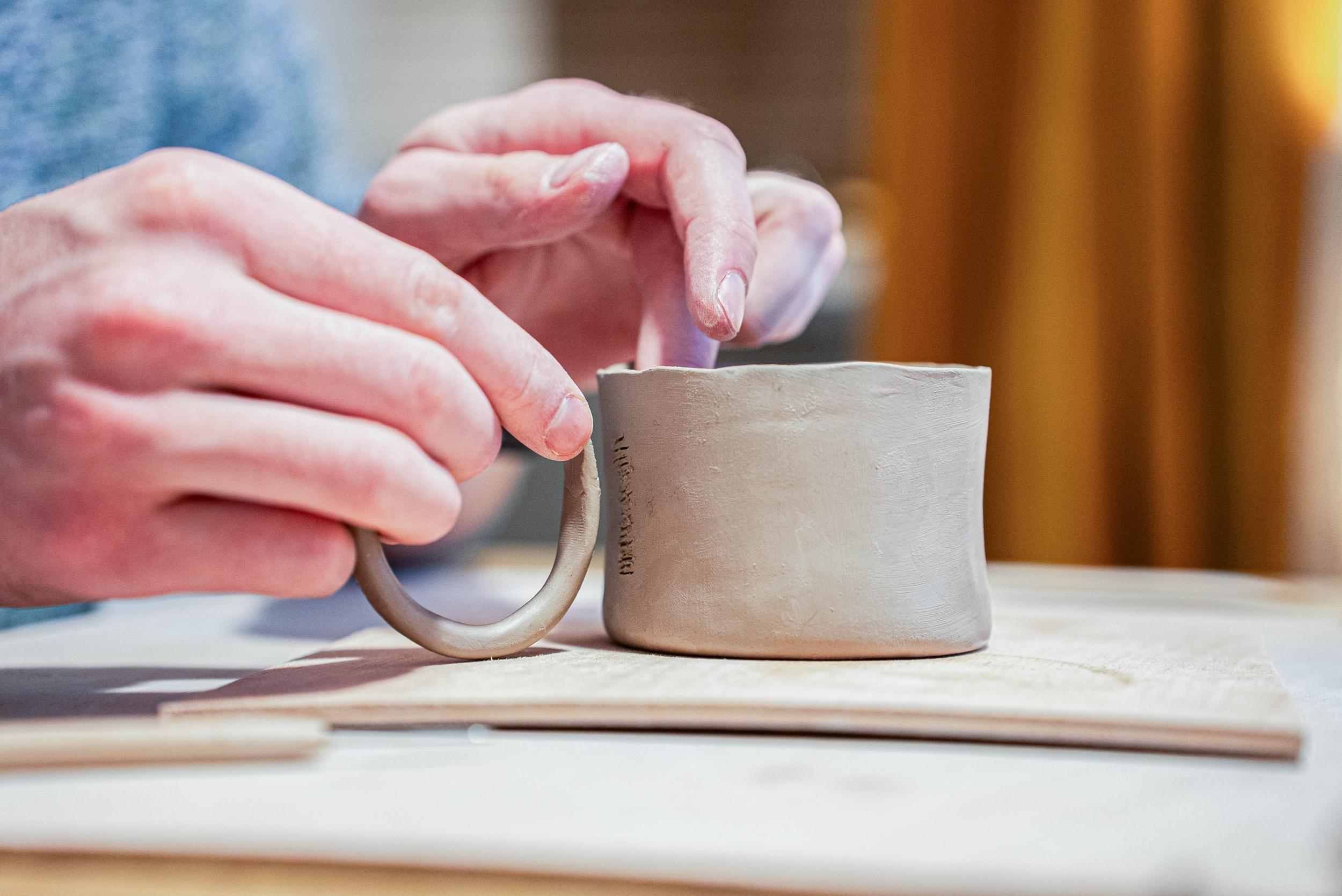 Wecandoo - Modelez votre tasse unique avec Sidonie - Image n°2