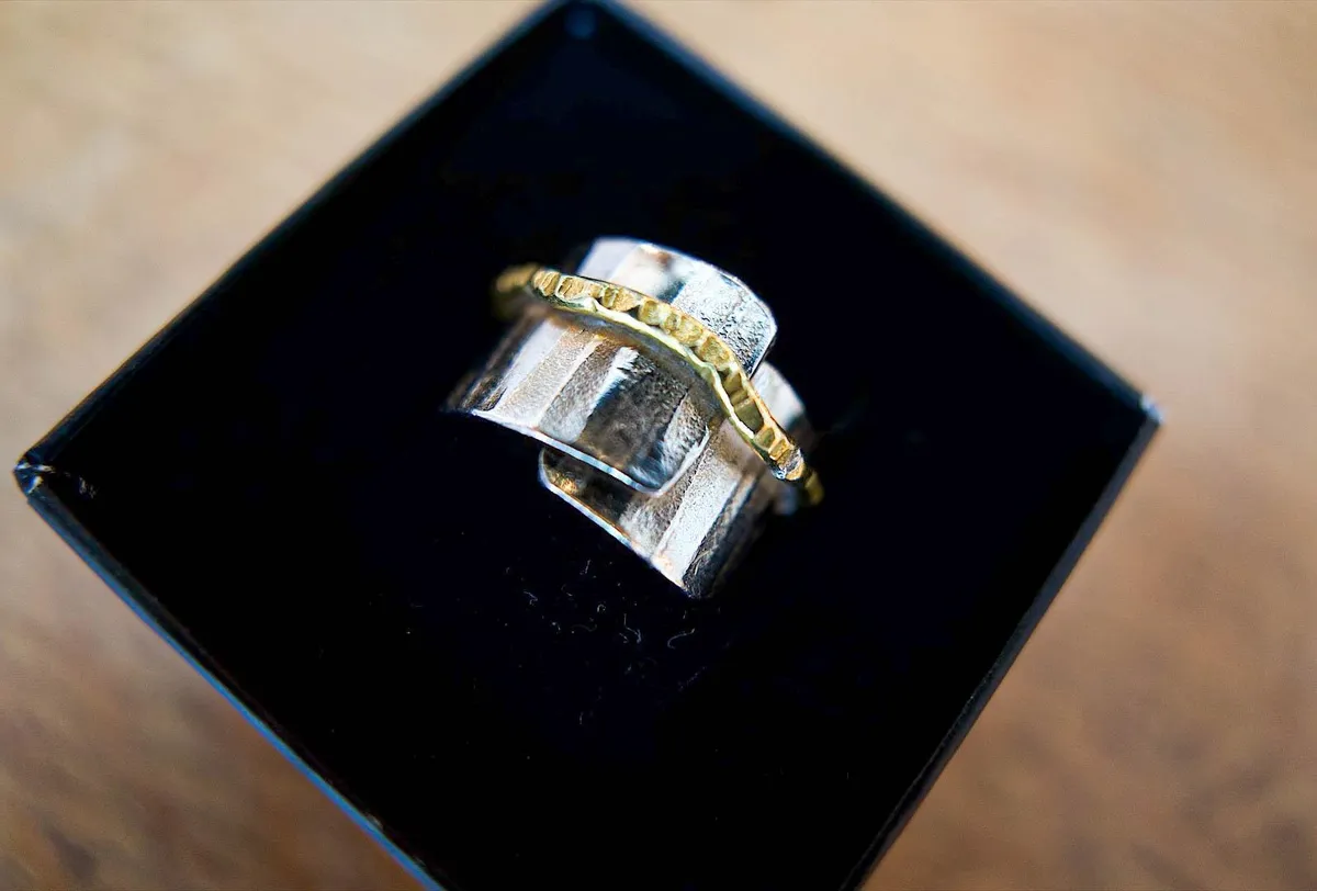 Fabriquez votre bague en argent massif et laiton