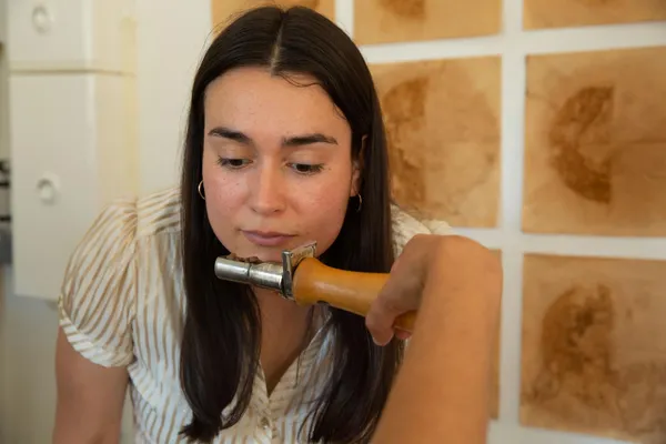 Découvrez la torréfaction et personnalisez votre sachet de café avec Julie - Image n°3 - Wecandoo