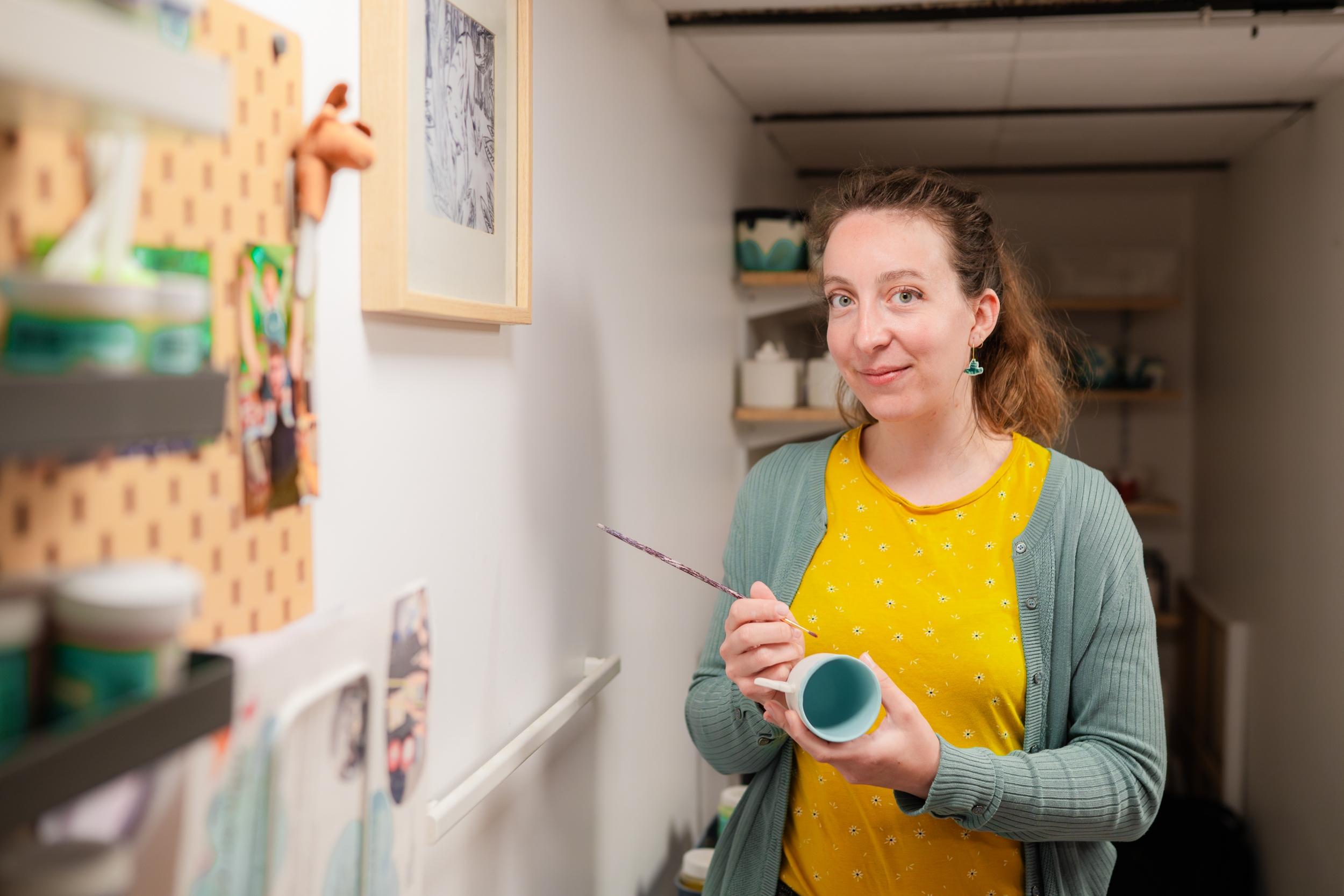 Wecandoo - Initiez-vous au décor sur porcelaine avec Marion - Image n°10