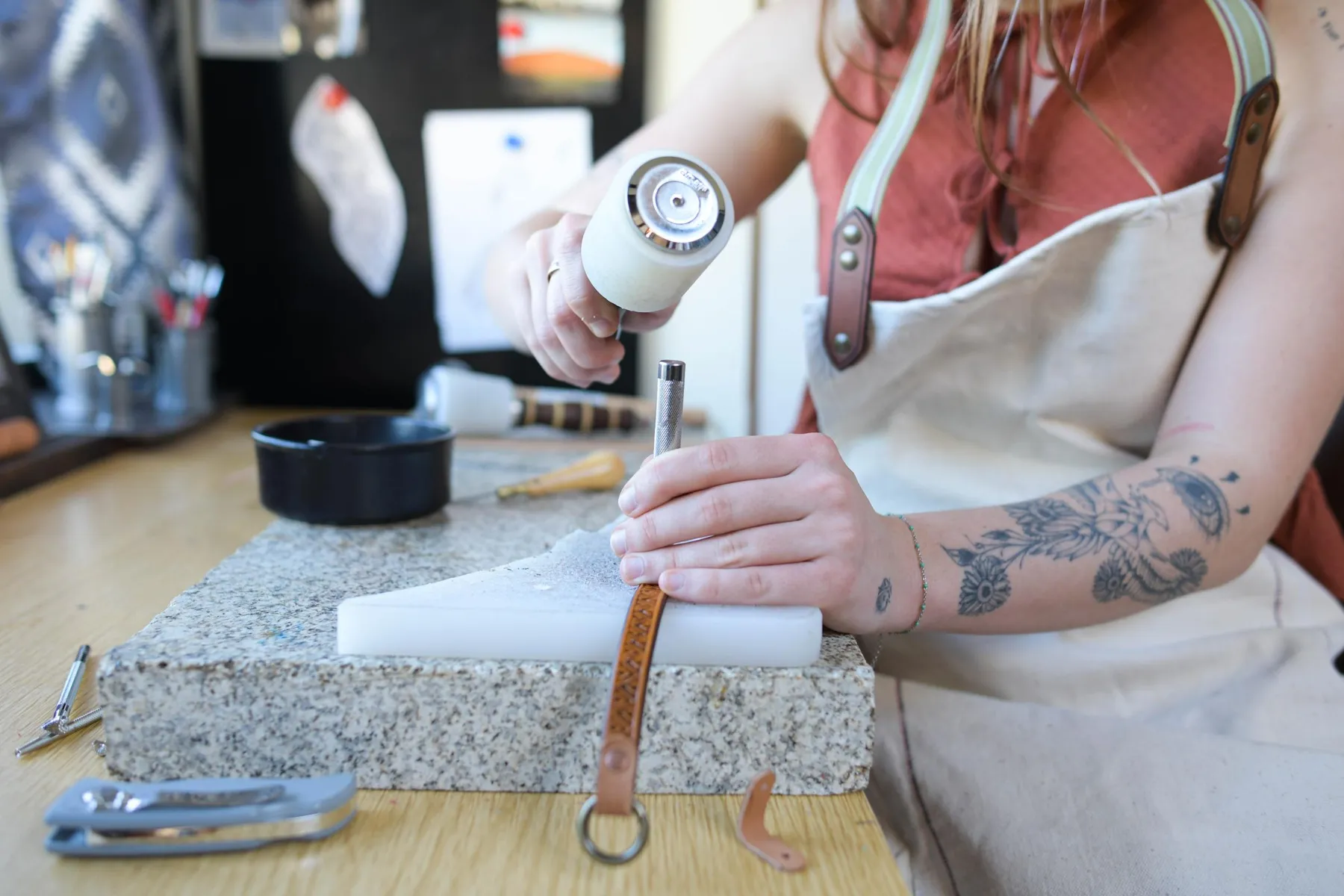 Réalisez votre bracelet en cuir avec Nicolas - Image n°4 - Wecandoo