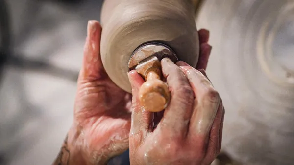 Initiez-vous au modelage et au tour sur une journée avec Lauriane - Image n°3 - Wecandoo