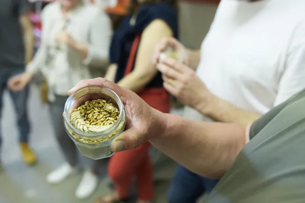 Visitez une microbrasserie et dégustez des bières atypiques avec Thibaud - Image n°4 - Wecandoo