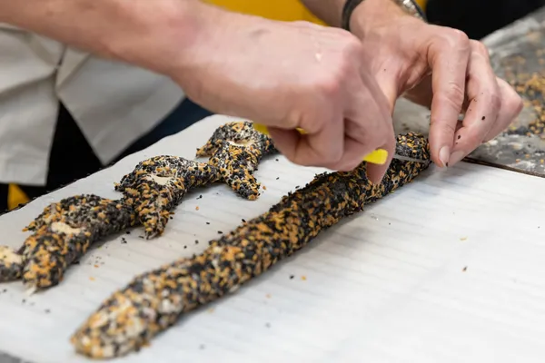 Réunissez votre équipe et initiez-vous à la cuisine asiatique avec Caroline et son équipe - Image n°3 - Wecandoo