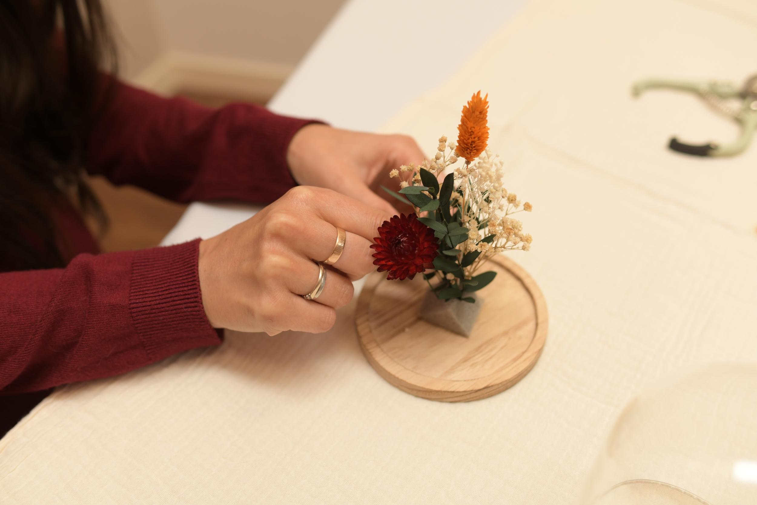 Wecandoo - Réalisez votre cloche de fleurs séchées - Image n°8