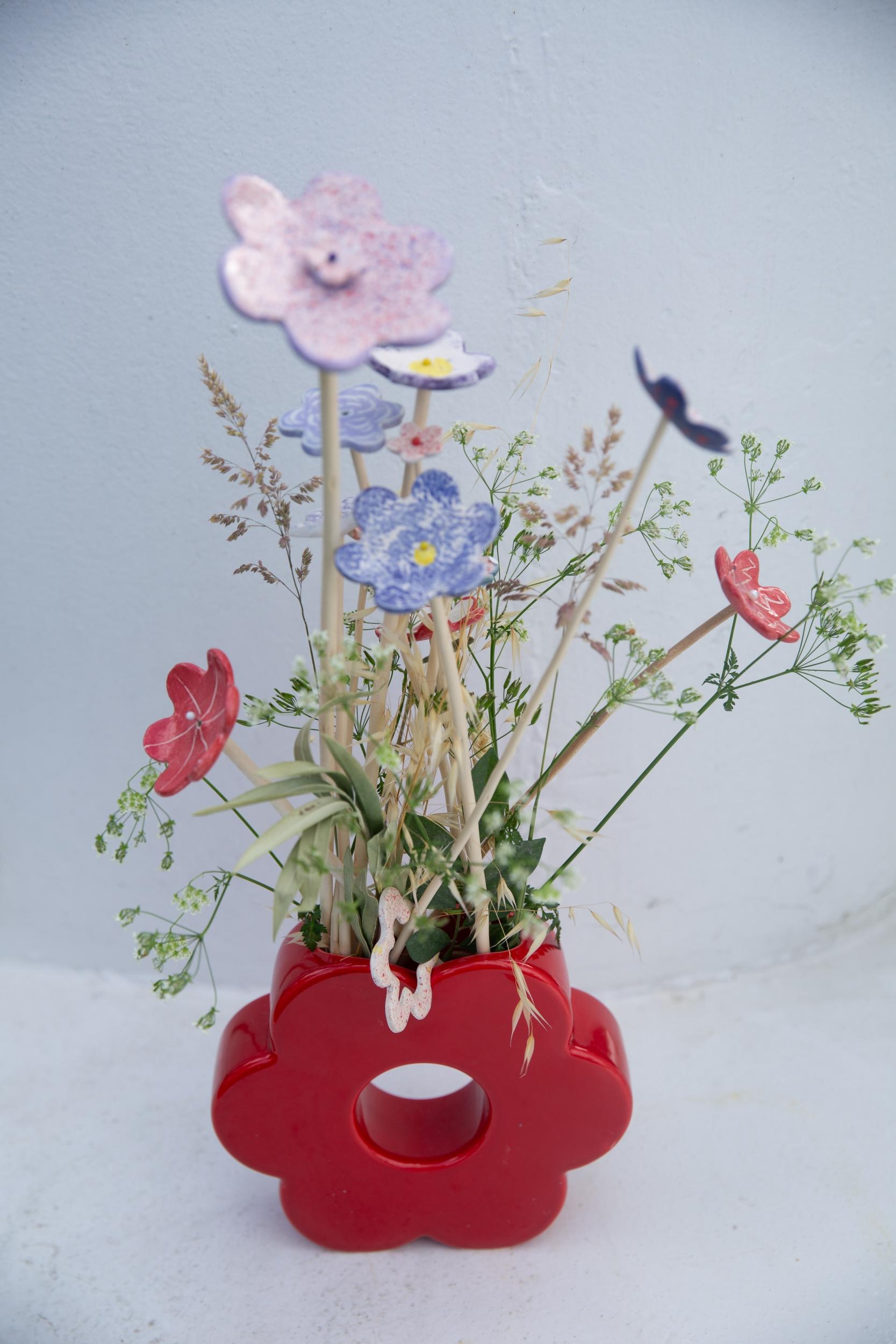 Wecandoo - Décorez votre bouquet de fleurs en céramique avec Laurence - Image n°6