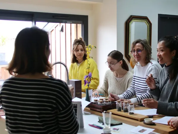 Dégustez du thé à l’heure de l’apéro avec Ekaterina - Afbeelding nr. 2 - Wecandoo