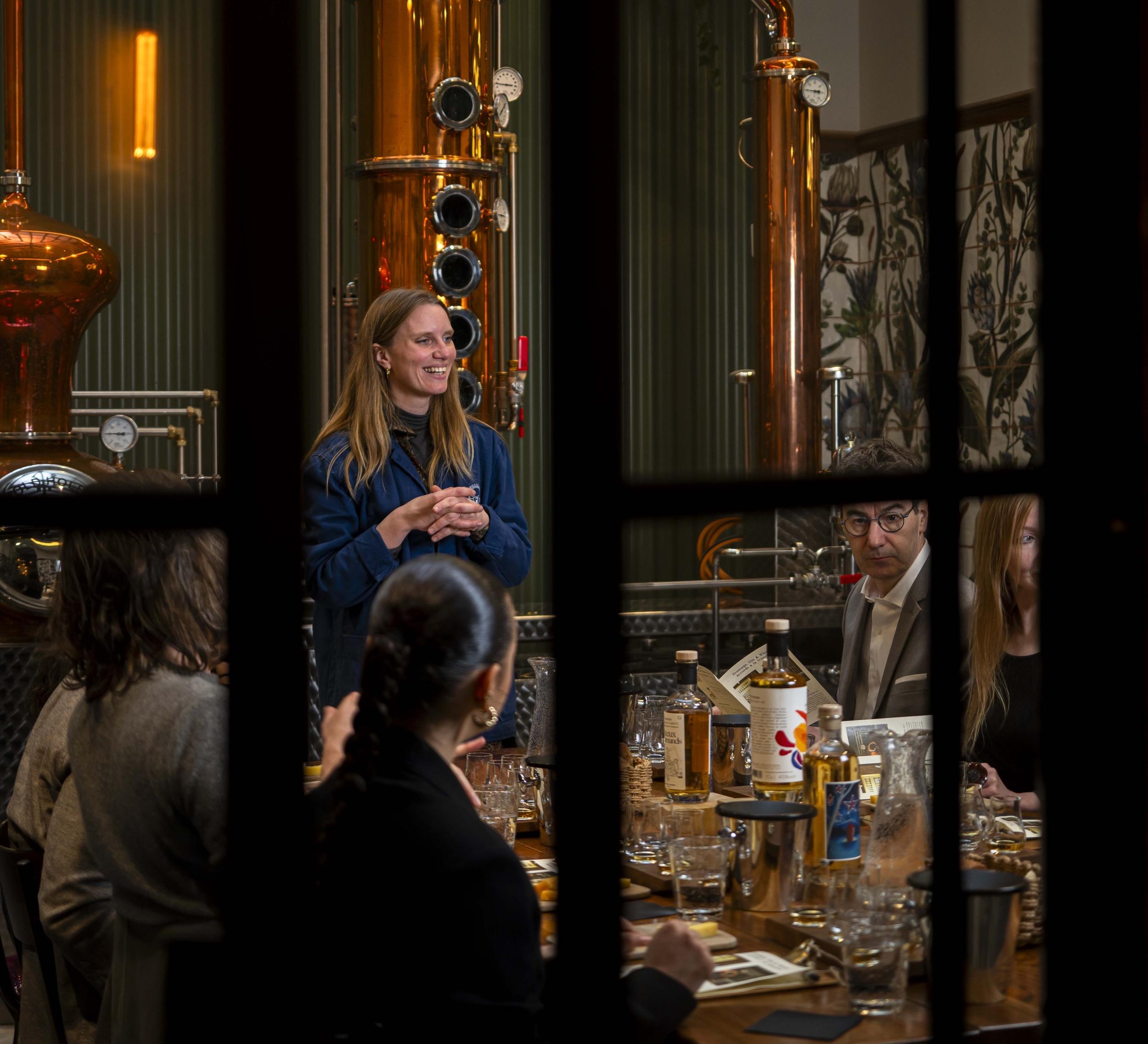 Wecandoo - Mariez fromages, gin et whisky avec Charlotte - Image n°4