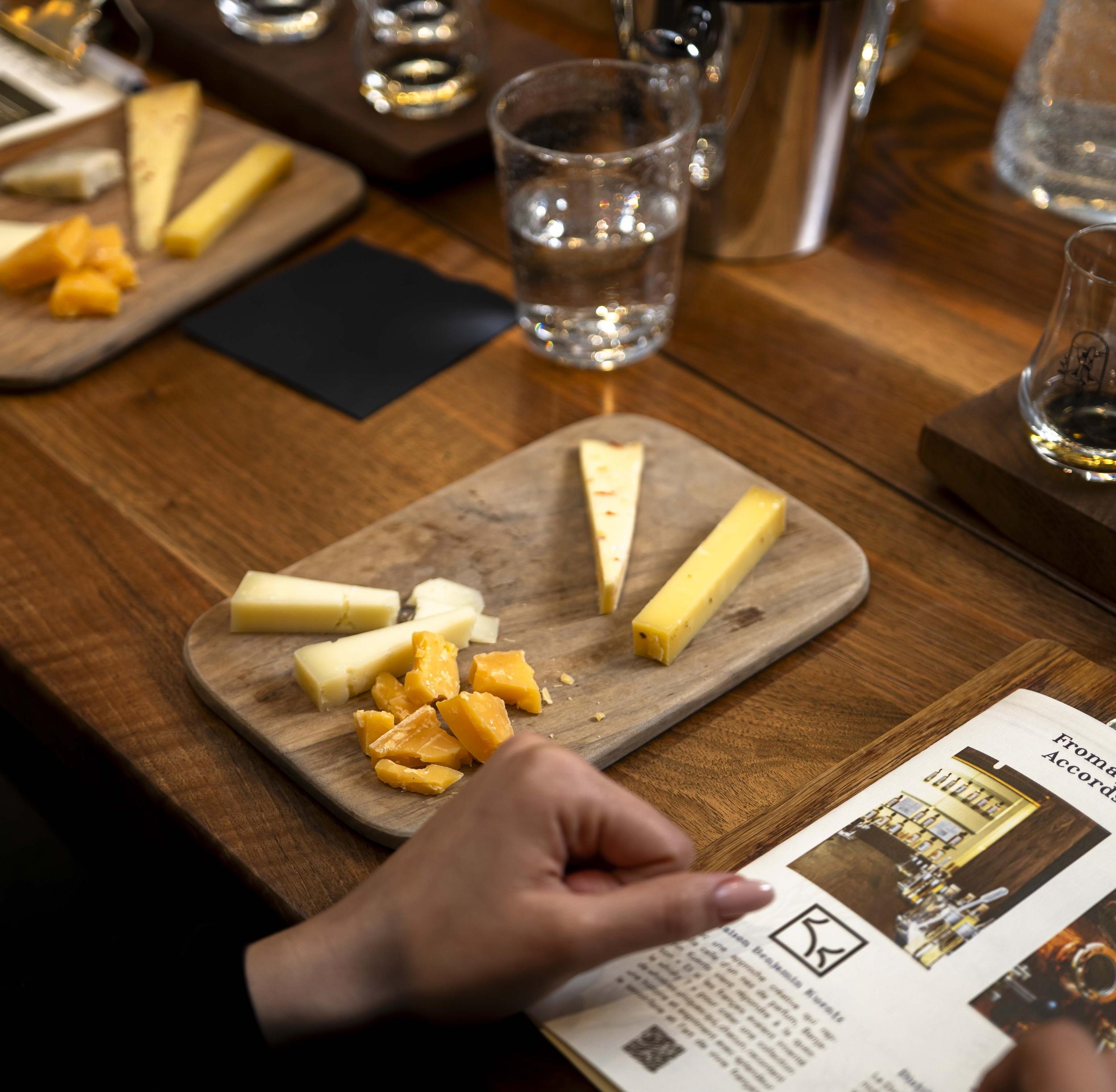 Wecandoo - Mariez fromages, gin et whisky avec Charlotte - Image n°3