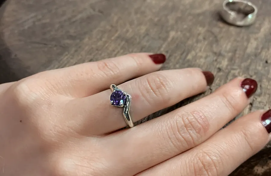 Façonnez en duo deux bagues en argent et pierre fine - Image n°1 - Wecandoo