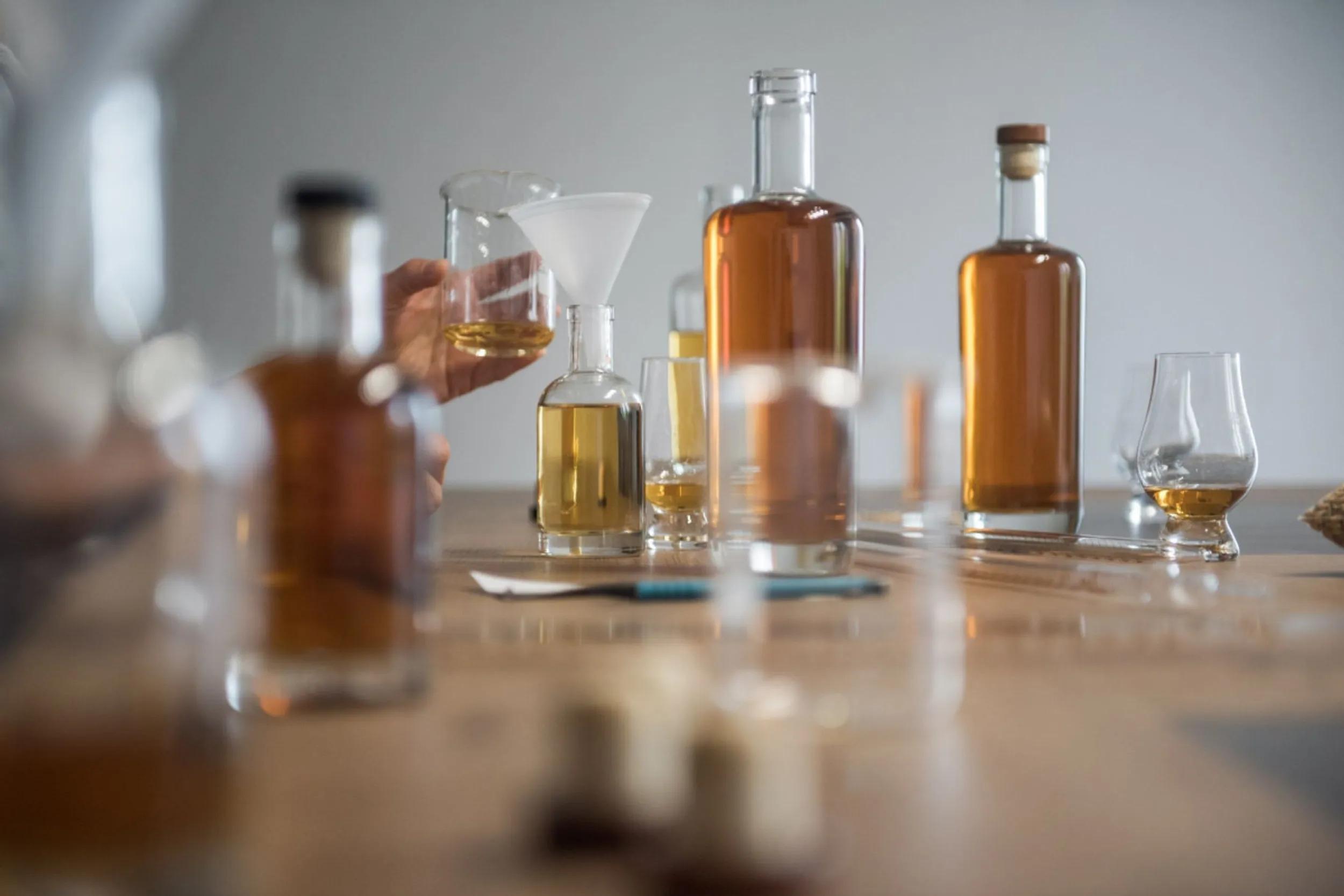 Wecandoo - Rassemblez votre équipe et assemblez chacun votre whisky avec Julien - Image n°2