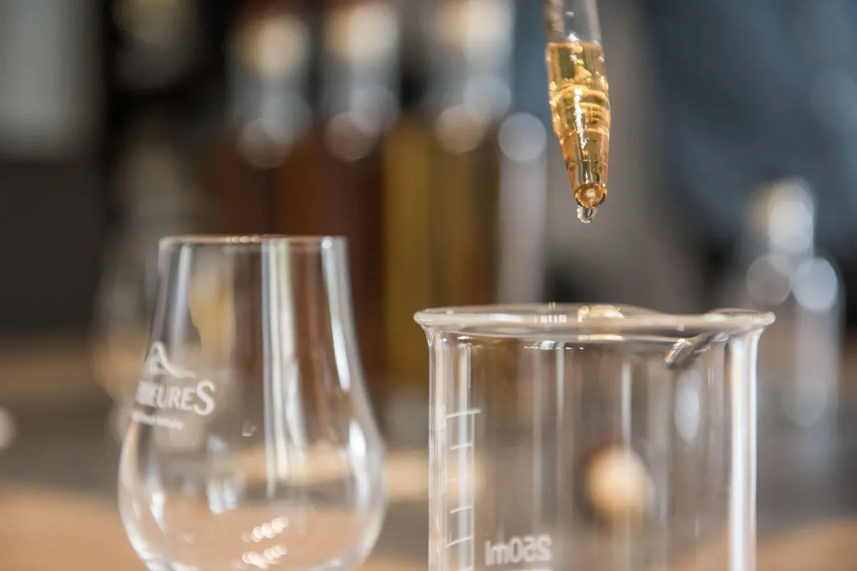 Assemblez votre whisky en groupe