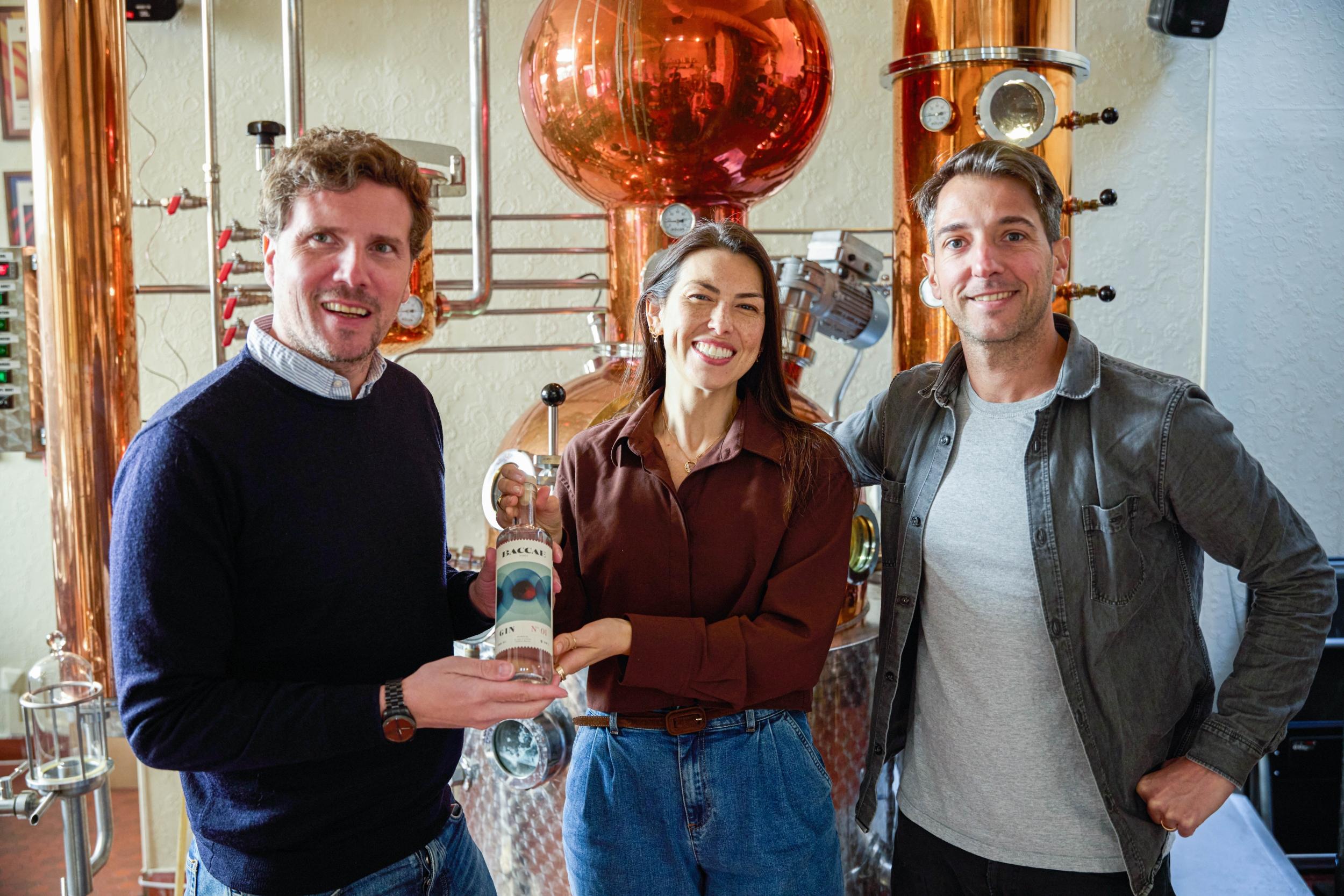 Wecandoo - Créez votre propre gin en duo avec Aymeric, Francisco et Julien - Image n°11