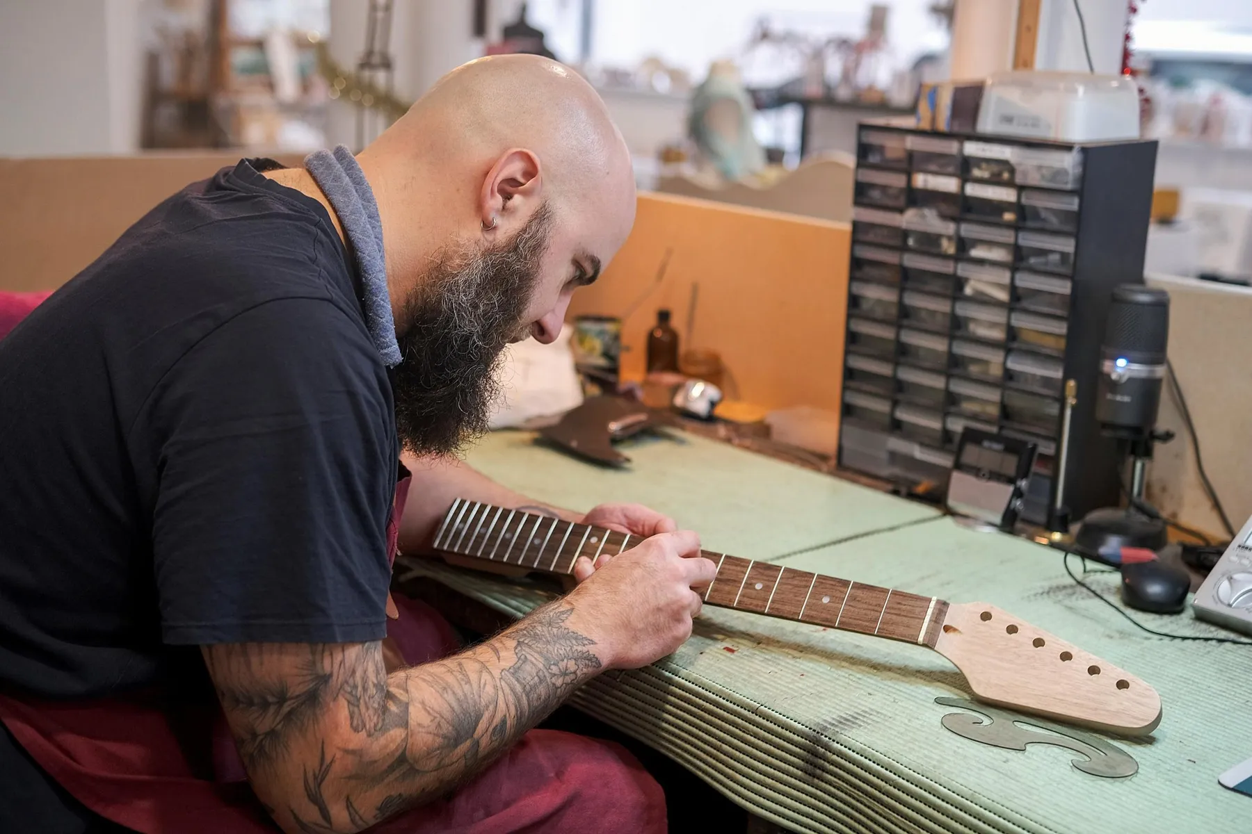 Initiez-vous à l'entretien de votre guitare avec Thomas - Image n°3 - Wecandoo