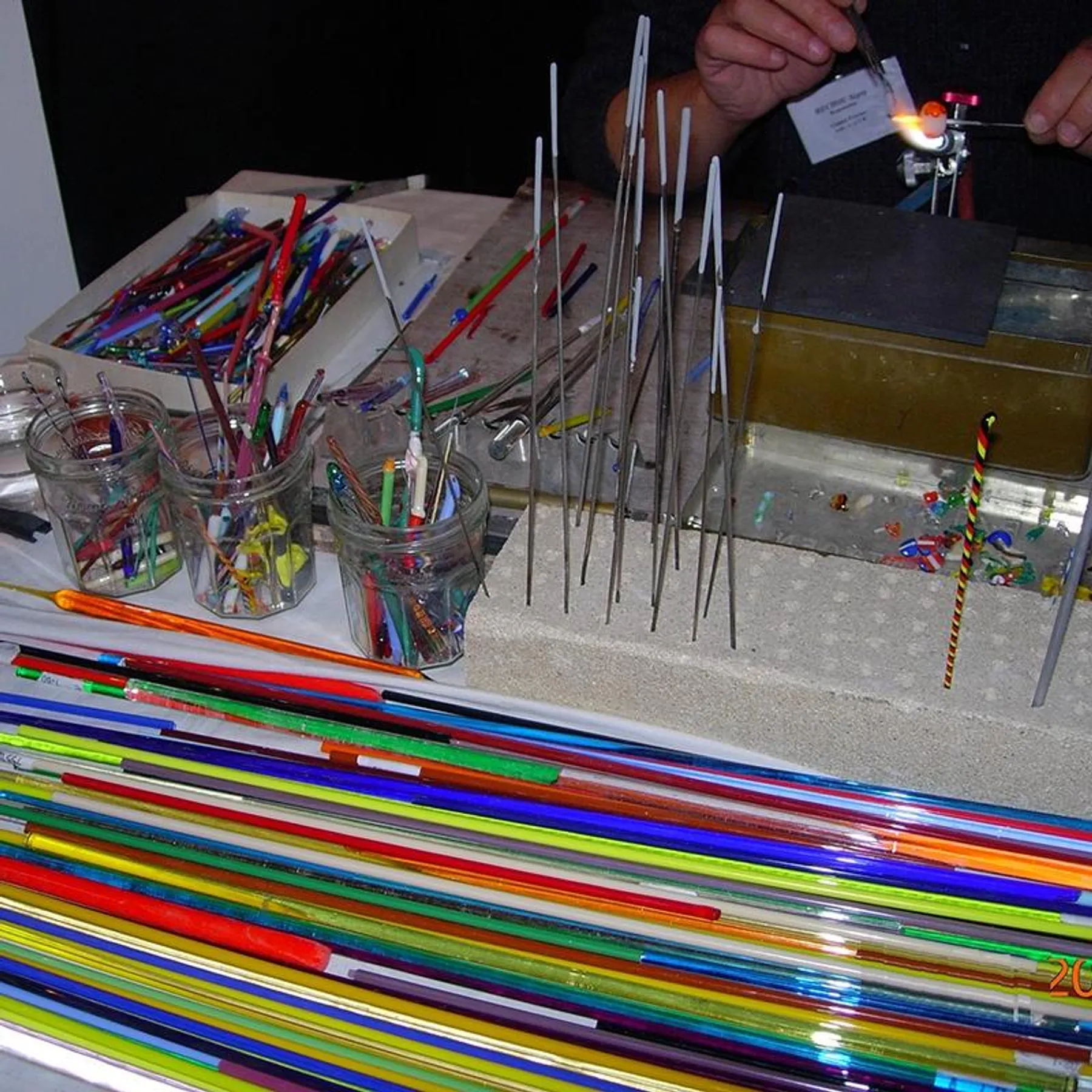 Découvrez l'art du verre filé au chalumeau avec Septy - Image n°2 - Wecandoo