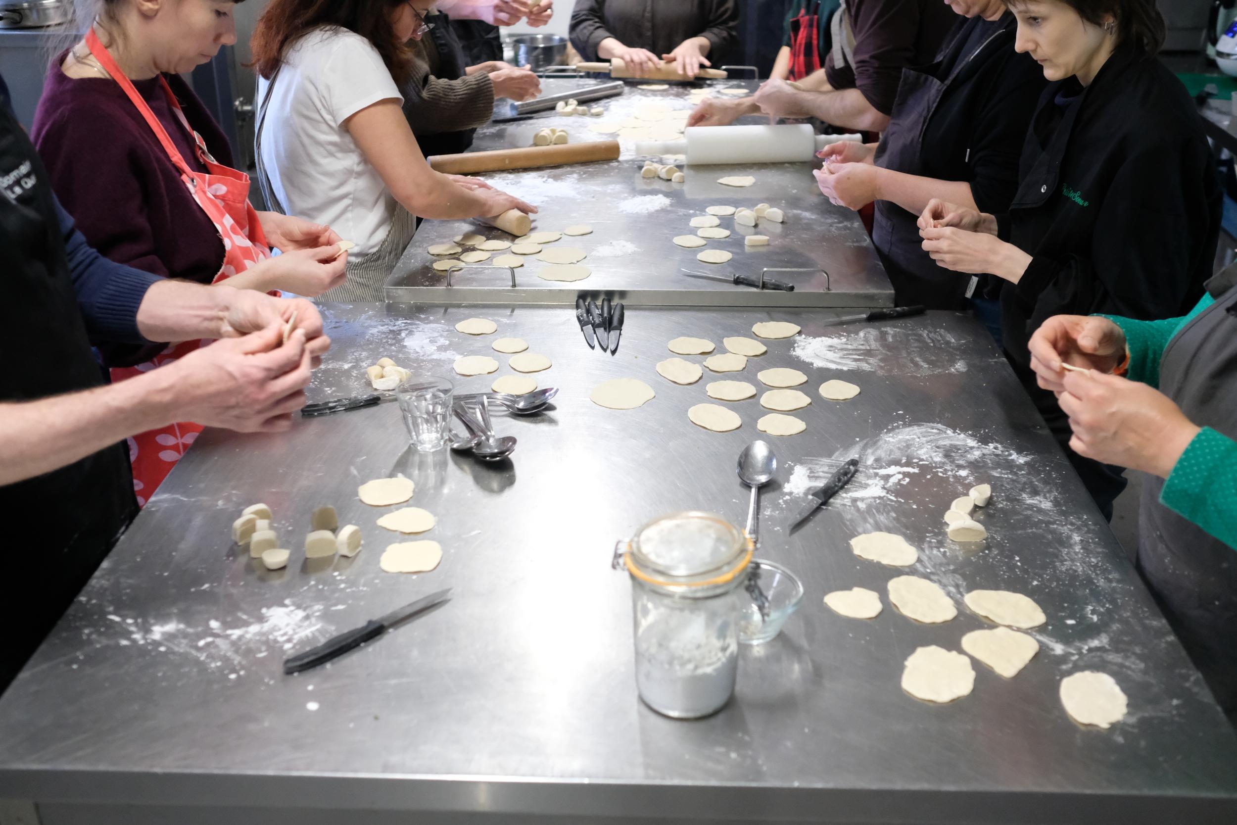 Wecandoo - Initiez-vous à l’art des gyozas avec Miku et Sachiyo - Image n°4