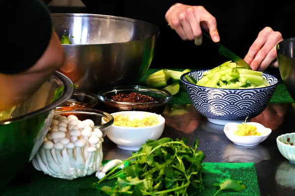 Initiez-vous à l’art du miso avec Miku et Sachiyo - Image n°2 - Wecandoo