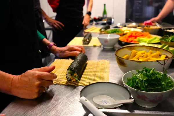 Initiez-vous à l’art du sushi avec Miku et Sachiyo - Image n°4 - Wecandoo