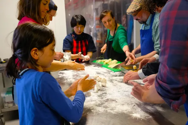 Initiez-vous à la confection de mochis avec Miku et Sachiyo - Image n°4 - Wecandoo