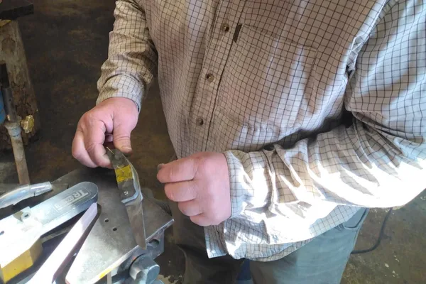 Créez votre couteau pliant avec Victorien - 2J - Image n°3 - Wecandoo