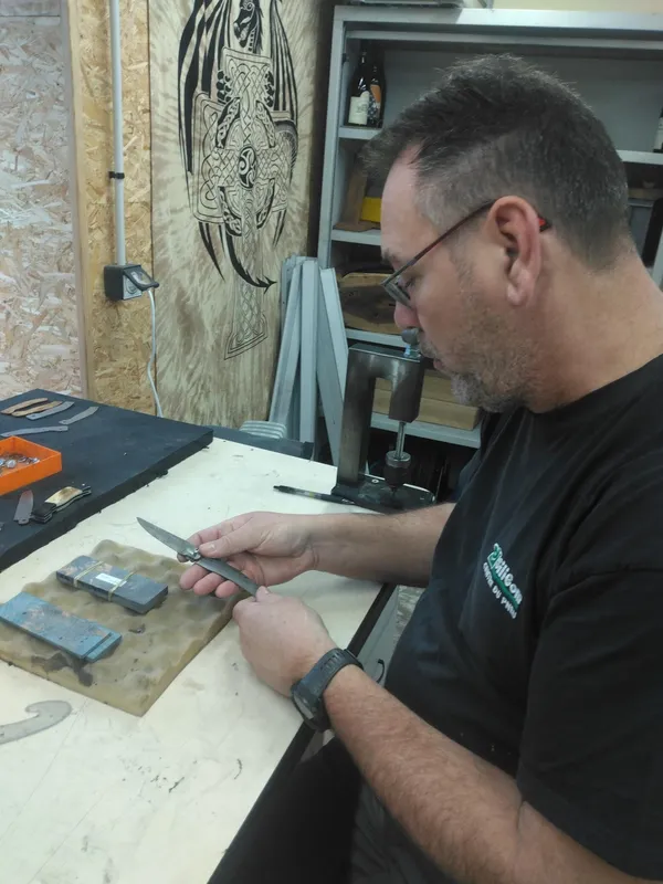 Créez votre couteau pliant avec Victorien - 2J - Image n°4 - Wecandoo