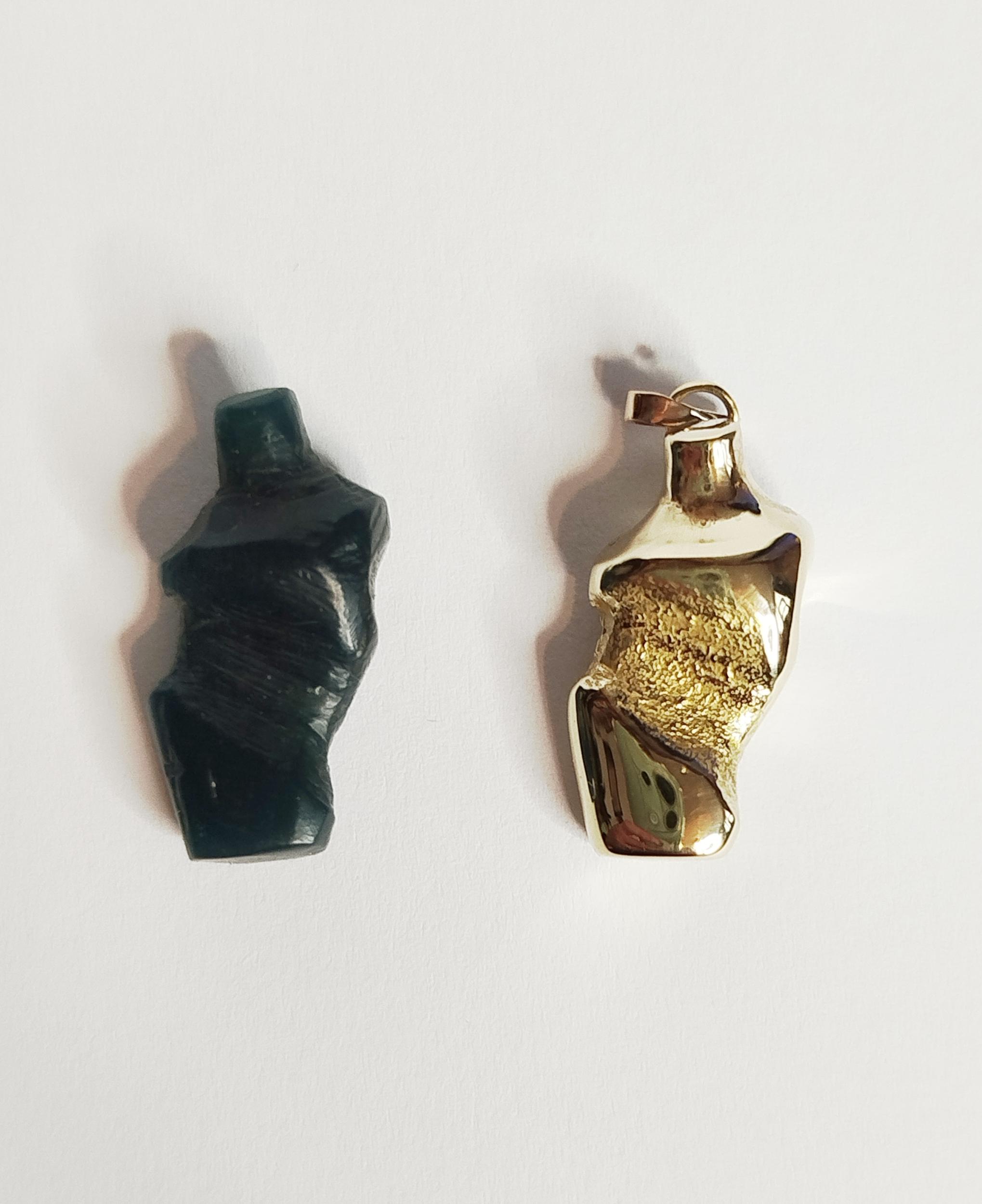Wecandoo - Réalisez votre pendentif en bronze en fonte au sable avec Charlotte - Image n°9