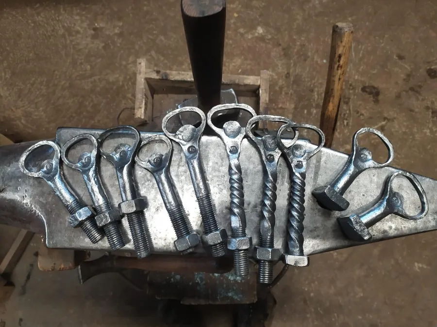 Réalisez votre décapsuleur à la forge avec Samuel - Afbeelding nr. 1 - Wecandoo