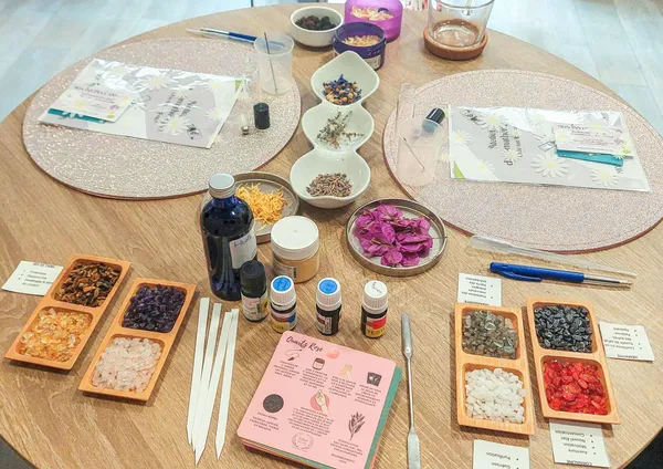 Créez votre roll-on d'aromathérapie avec Marjorie - Image n°2 - Wecandoo