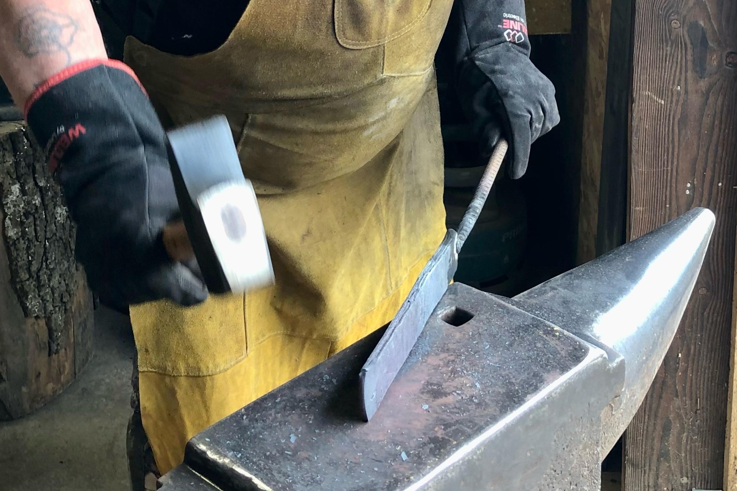 Wecandoo - Fabriquez votre couteau damas sur une journée avec Jean-Luc - Image n°2