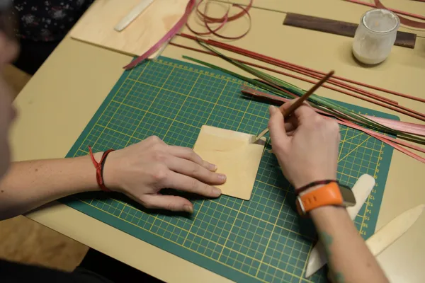 Initiez-vous à la marqueterie de paille avec Alexandra - Image n°3 - Wecandoo