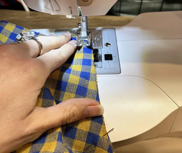 Réalisez votre trousse de toilette upcyclée avec Elsa - Image n°4 - Wecandoo