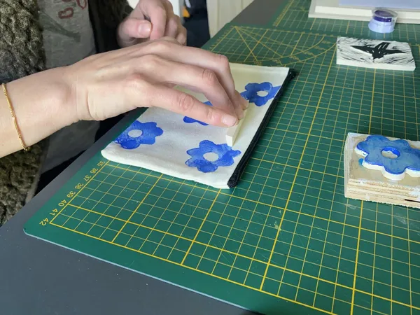 Réalisez vos tampons en linogravure avec Héloïse - Image n°4 - Wecandoo