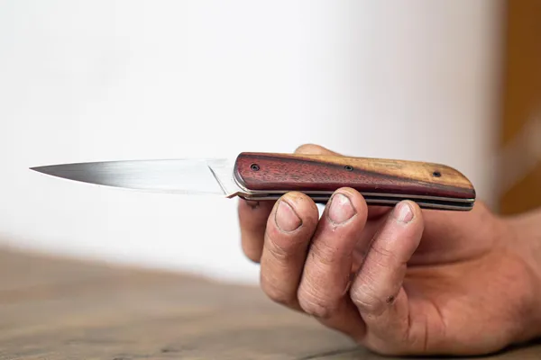 Fabriquez votre couteau pliant de A à Z sur une journée avec Ludovic - Image n°4 - Wecandoo